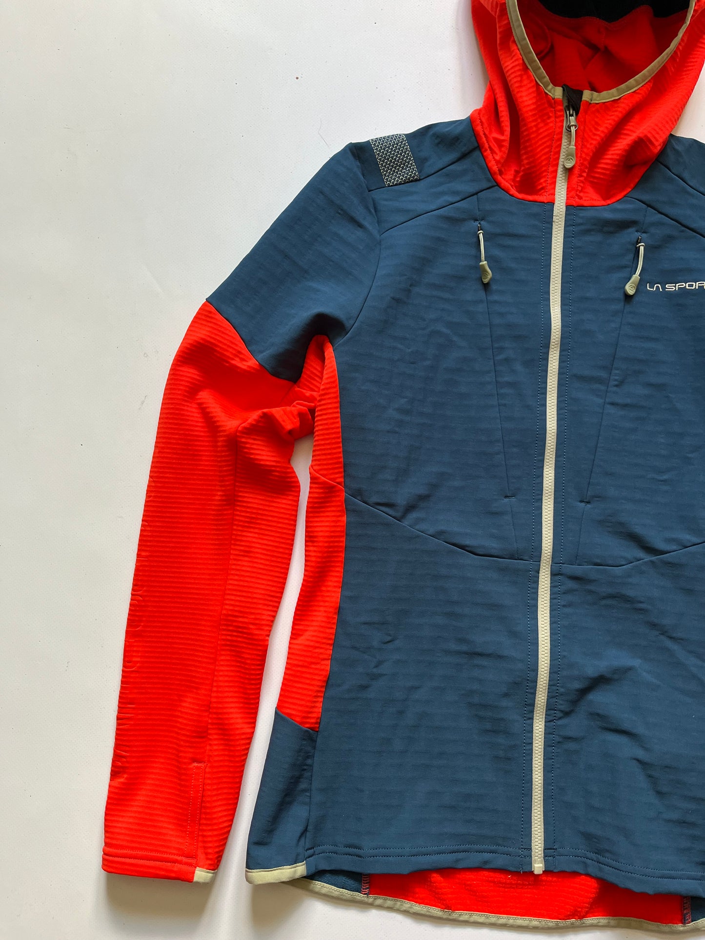 La Sportiva Lucendro Thermal hooded jacket